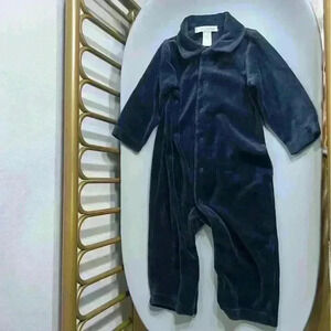 Pottery barn kids baby boy holiday velour navy collared button romper no flaws